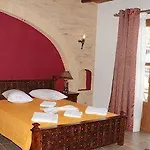 Castelo Boutique Panteli