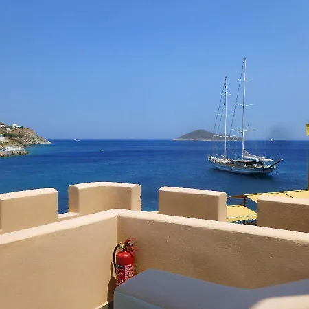 Castelo Boutique 3* Agia Marina (Aegina)