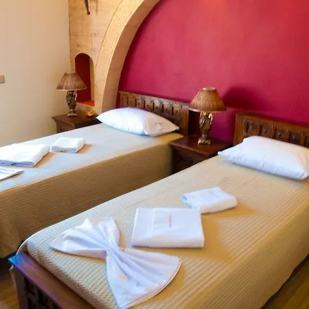 Castelo Boutique Hotel Panteli